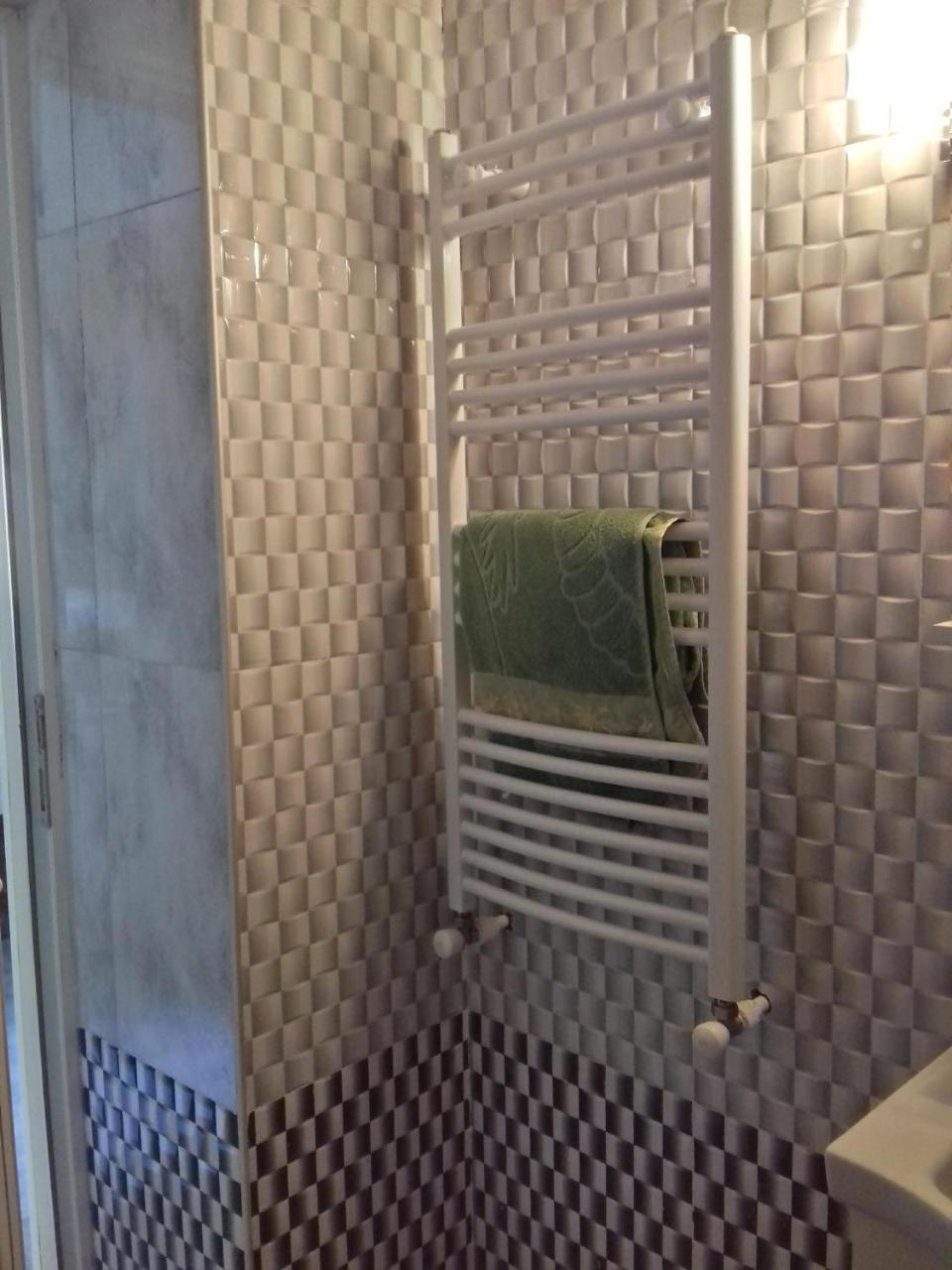 Mti House Hotell Kvesheti Exteriör bild