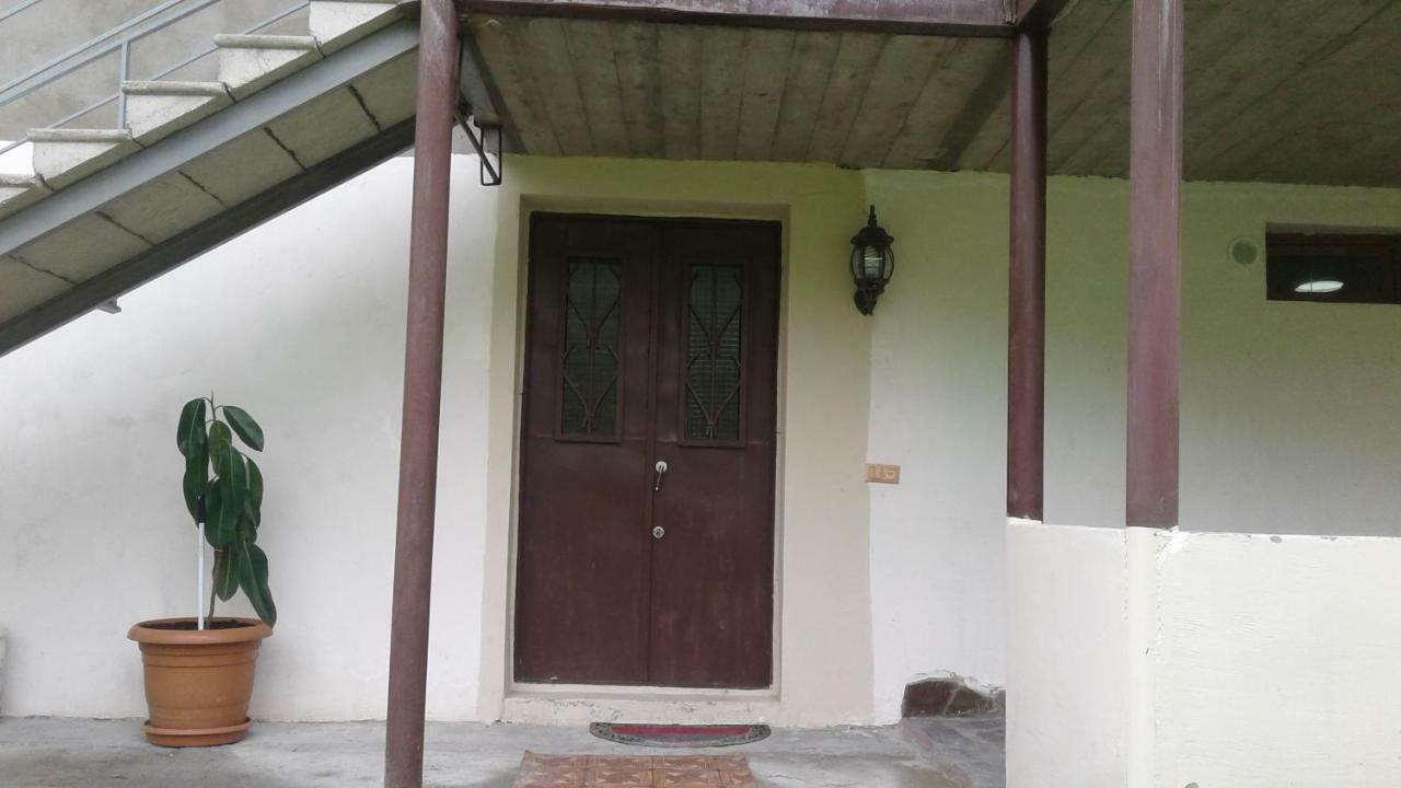 Mti House Hotell Kvesheti Exteriör bild